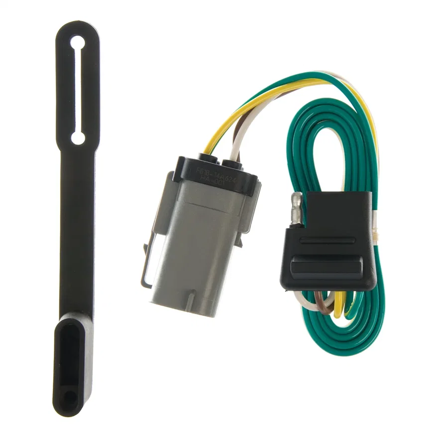 CURT 55247, Custom 4-Flat; Select Ford F-250; F-350 Super Duty; OEM Tow Package Required