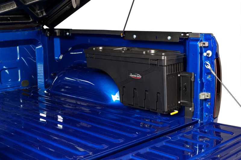 Undercover SC100P, 07-18 Chevy Silverado 1500 (19 Legacy) Passengers Side Swing Case - Black Smooth