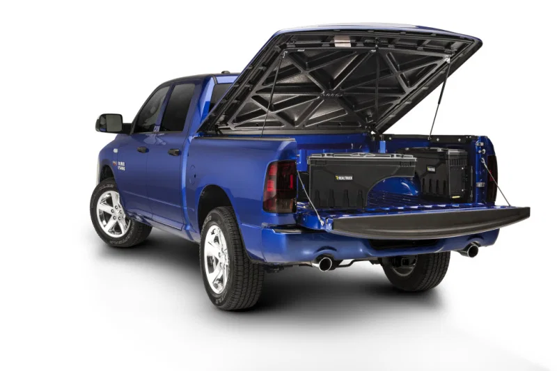 Undercover SC107D, 2023 Chevy Colorado/2023 GMC Canyon Drivers Side Swing Case