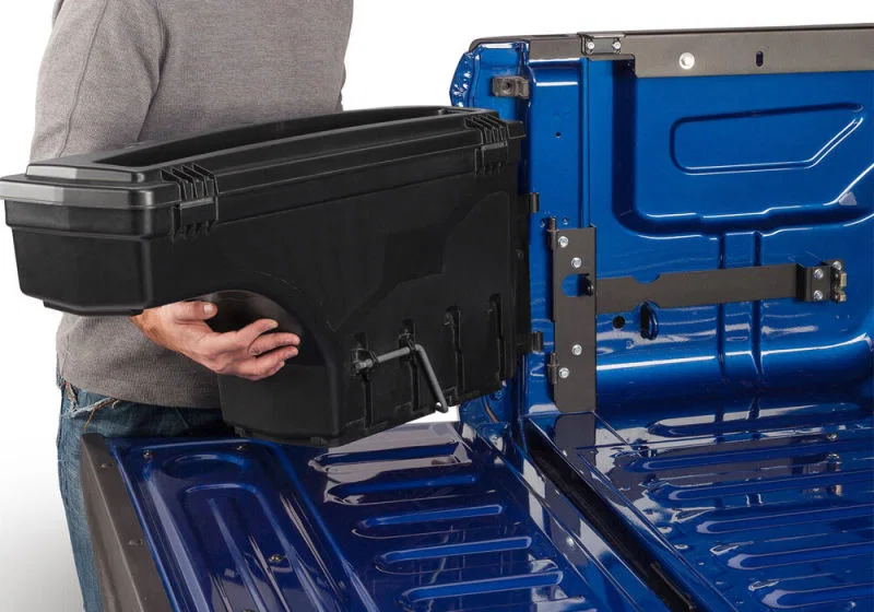 Undercover SC404D, 2022 Toyota Tundra Drivers Side Swing Case
