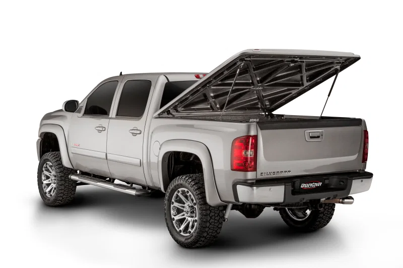 Undercover UC1066L-GGZ, 07-13 Chevy Silverado 1500 5.8ft Lux Bed Cover - Sheer Silver