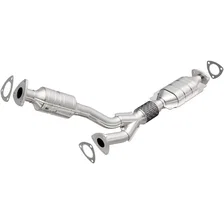 Rear OEM Grade Federal / EPA Compliant Direct-Fit Catalytic Converter for Saturn image 1