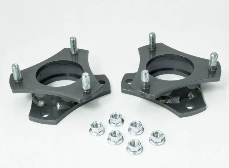 Maxtrac 836225, 05-18 Toyota Tacoma 2WD 5 Lug 2.5in Front Leveling Strut Spacers
