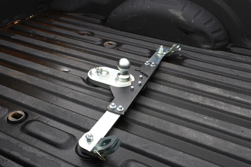 GEN-Y Hitch GH-21015, 18-19 GM Short/Long Bed GoosePuck II 5in Offset Ball Puck Mount 25K TW w/Safety Chain Anchors