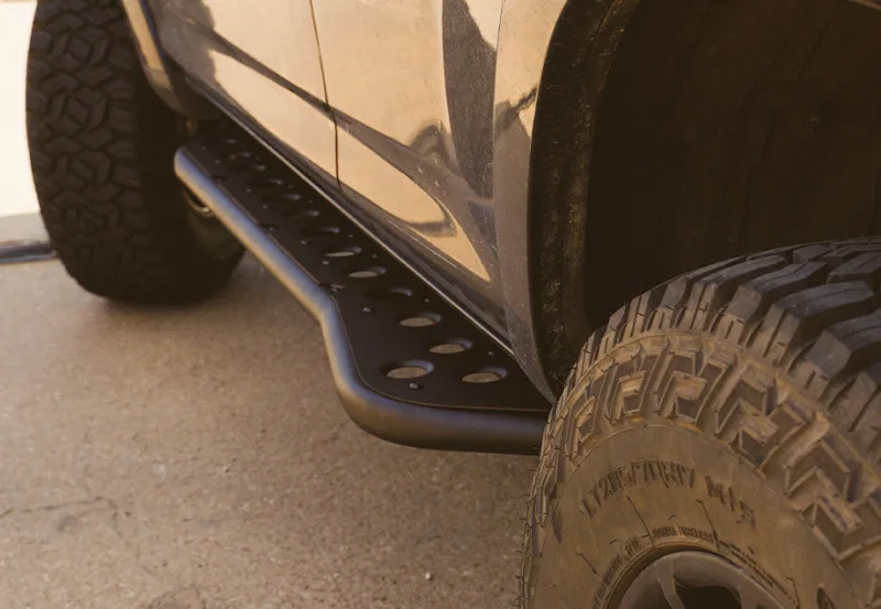 Cali Raised LED CR2716, 03-09 Toyota 4Runner Step Ed Bolt On Rock Sliders - Kick Out/No Filler Plate/Raw Steel