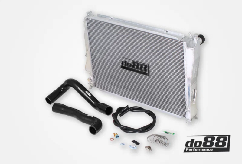 do88 WC-310-S, 00-06 BMW M3 (E46) Aluminum Radiator w/Black Hoses